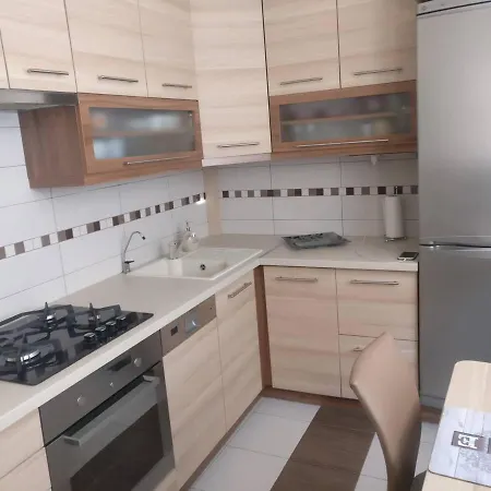 Quiet, Modern In The Center Apartment *